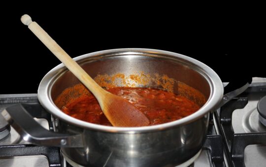 Affordable Non-Stick Saucepans: Cook Like a Pro Without Breaking the Bank