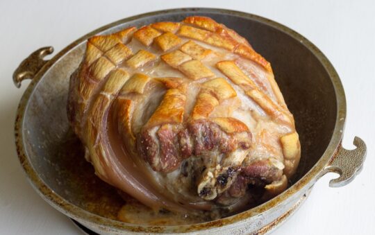 One-Pan Wonders: Roasting Pans Built for Chicken and Veggies