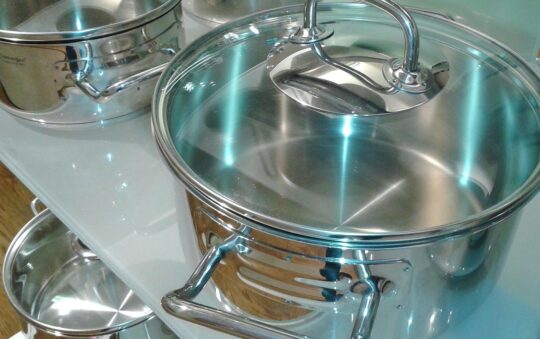 Easy-to-Lift Cookware for Seniors: Lightweight Options for Daily Cooking