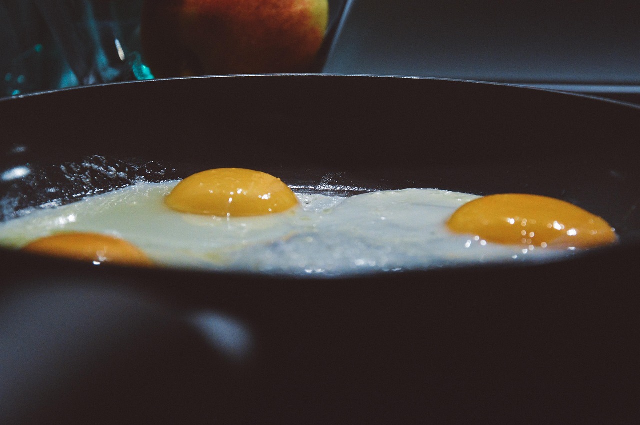 🍳 Best Frying Pans for Eggs in 2026 — Amazon Buyer’s Guide & Top Picks
