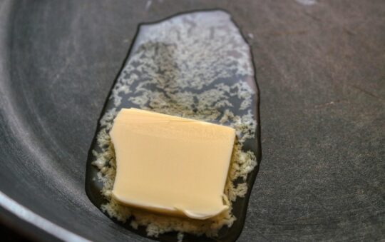 HexClad Review (Comparison Style) — 2026 Buyer’s Guide + Picks