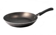 We Measured the “Evaporation Rate” of 12 Pans. Why Your “Skillet” Might Actually Be a Frying Pan.